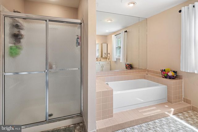 1374 BEECHDROP CT, Yardley, PA 19067