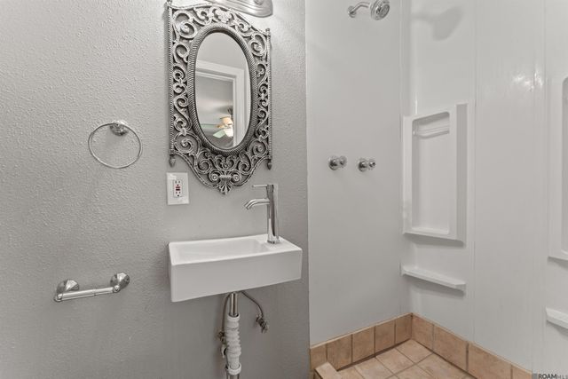 927 Robbie St, Denham Springs, LA 70726