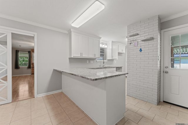 927 Robbie St, Denham Springs, LA 70726