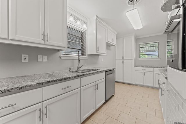 927 Robbie St, Denham Springs, LA 70726