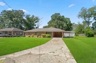 927 Robbie St, Denham Springs, LA 70726
