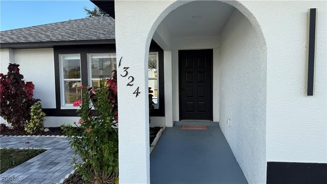 1324 SE 22nd TER, Cape Coral, FL 33990