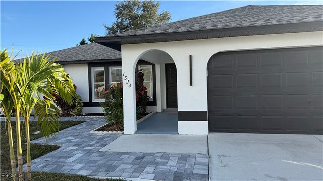 1324 SE 22nd TER, Cape Coral, FL 33990