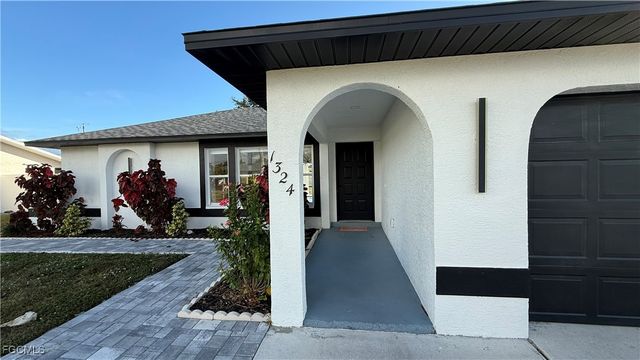 1324 SE 22nd TER, Cape Coral, FL 33990