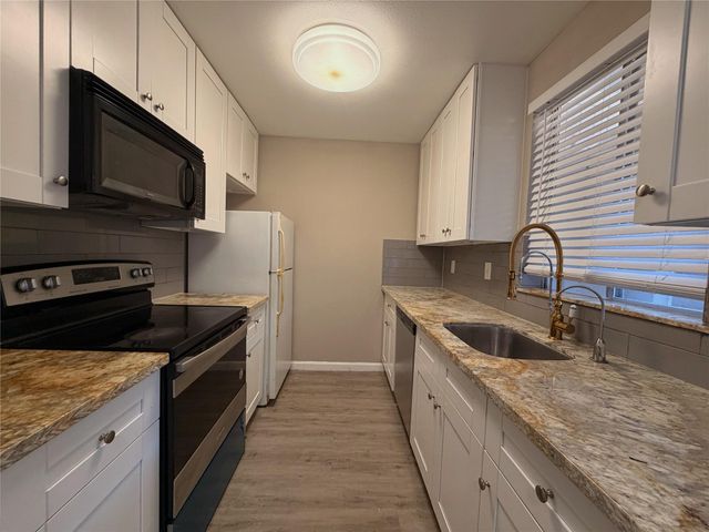 9201 Clarewood Drive 58, Houston, TX 77036