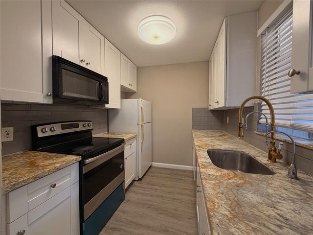 9201 Clarewood Drive 58, Houston, TX 77036