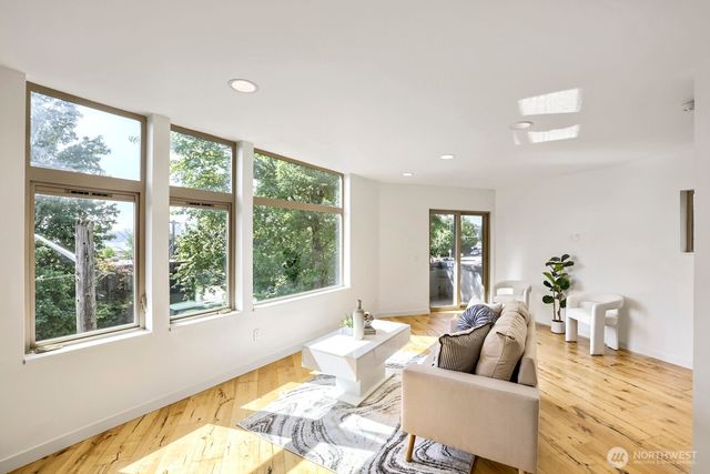 3812 Whitman Avenue N, Seattle, WA 98103