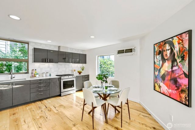 3812 Whitman Avenue N, Seattle, WA 98103