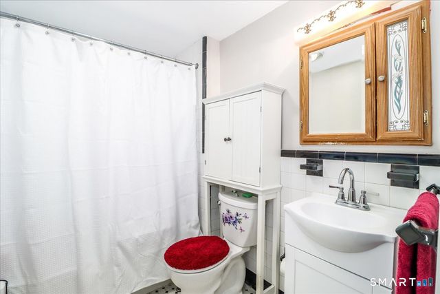 39 Cedar Lane, Cheshire, CT 06410