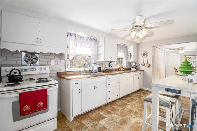 39 Cedar Lane, Cheshire, CT 06410