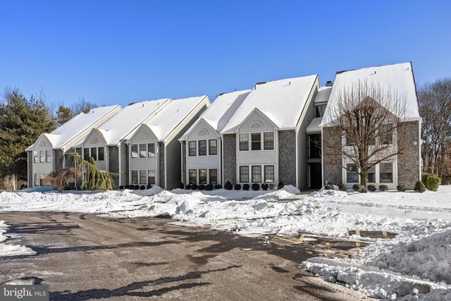 1 BRIDGEWATER DR, Marlton, NJ 08053