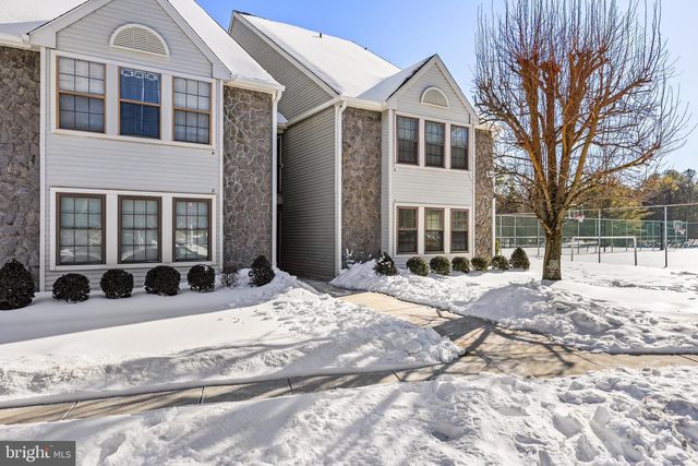 1 BRIDGEWATER DR, Marlton, NJ 08053