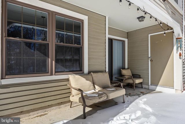 1 BRIDGEWATER DR, Marlton, NJ 08053