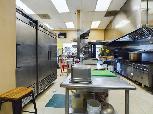 301 W 79th Street, Chicago, IL 60620