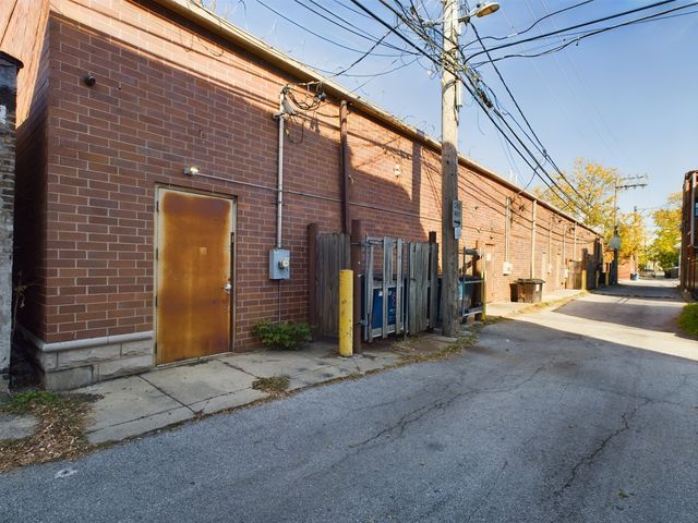301 W 79th Street, Chicago, IL 60620