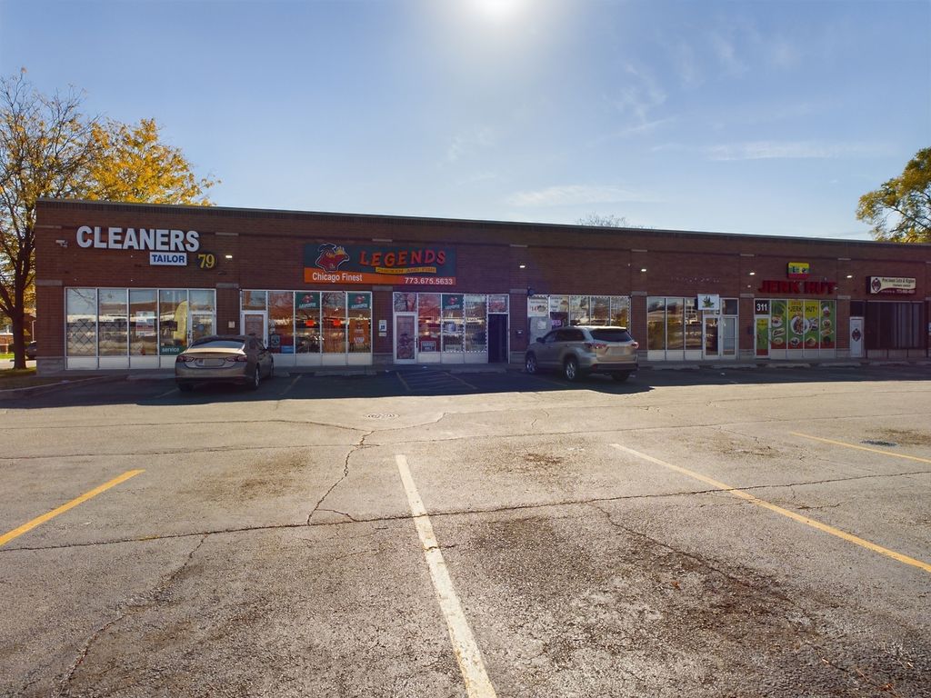 301 W 79th Street, Chicago, IL 60620