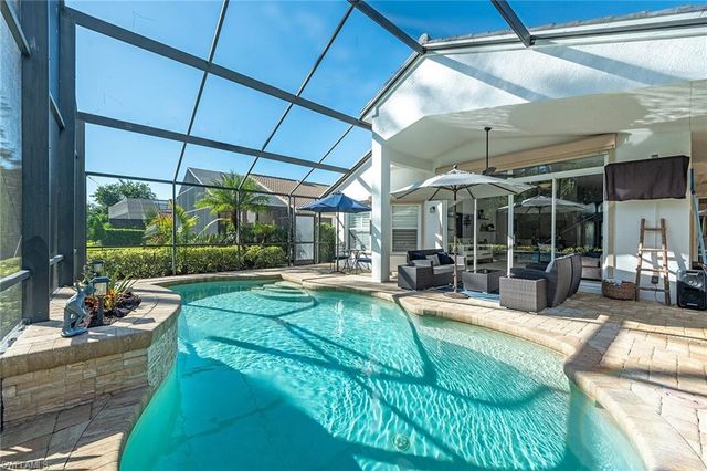 2438 Butterfly Palm DR, Naples, FL 34119