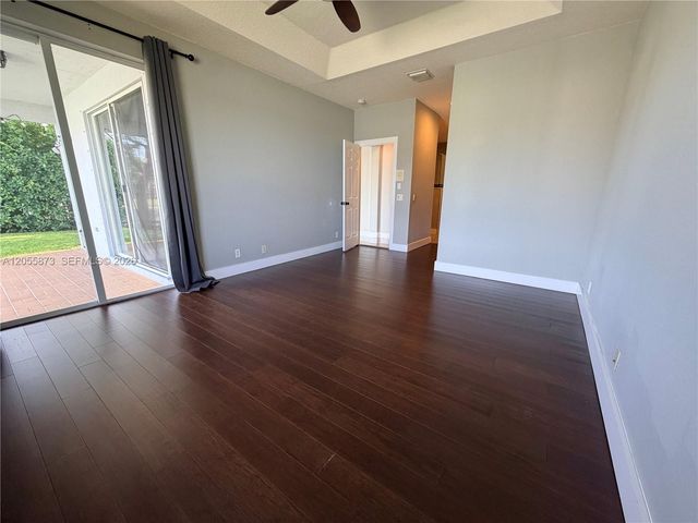 980 Golden Cane Dr, Weston, FL 33327