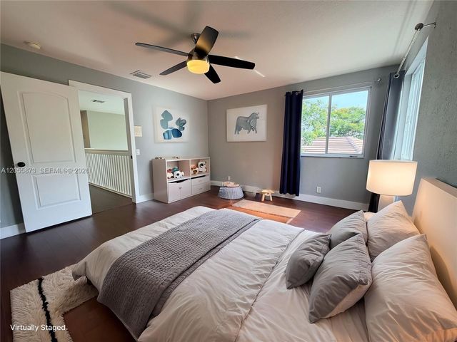 980 Golden Cane Dr, Weston, FL 33327