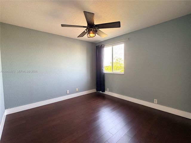 980 Golden Cane Dr, Weston, FL 33327