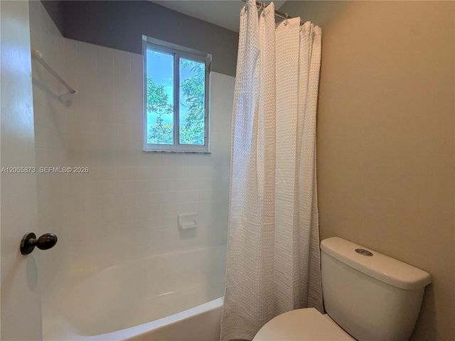 980 Golden Cane Dr, Weston, FL 33327