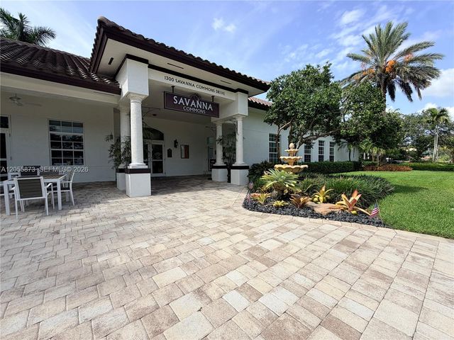980 Golden Cane Dr, Weston, FL 33327