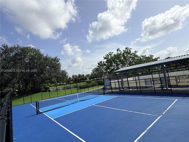 980 Golden Cane Dr, Weston, FL 33327