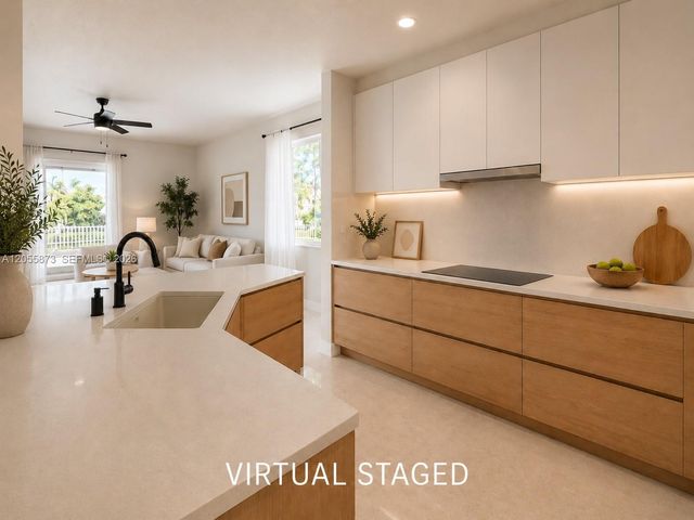 980 Golden Cane Dr, Weston, FL 33327