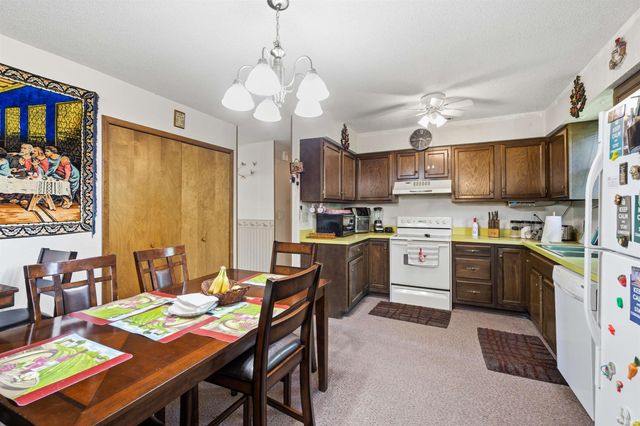 2008 W Bryden Road, Muncie, IN 47304