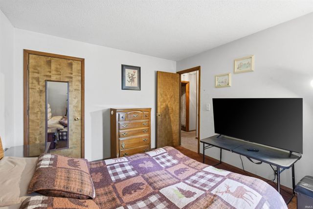 2008 W Bryden Road, Muncie, IN 47304