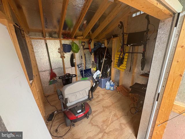 511 MAPLE DR, Green Lane, PA 18054