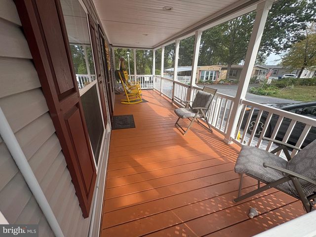 511 MAPLE DR, Green Lane, PA 18054