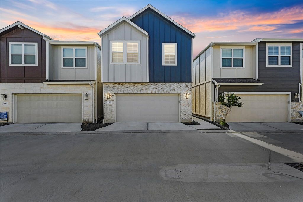 1519 Beach Oak Drive, Houston, TX 77084