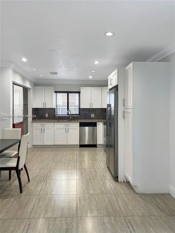 221 W 31st St, Hialeah, FL 33012