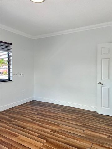 221 W 31st St, Hialeah, FL 33012