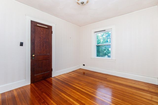 78 Greene St, Quincy, MA 02170