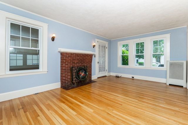 78 Greene St, Quincy, MA 02170