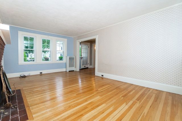 78 Greene St, Quincy, MA 02170