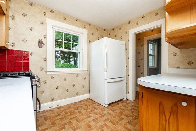 78 Greene St, Quincy, MA 02170