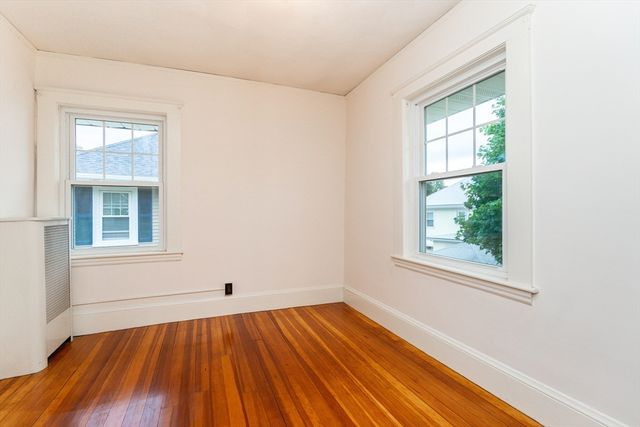78 Greene St, Quincy, MA 02170