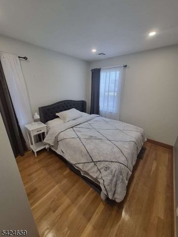 2245 Price St, Rahway City, NJ 07065