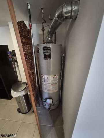 2245 Price St, Rahway City, NJ 07065