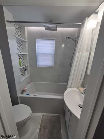 2245 Price St, Rahway City, NJ 07065