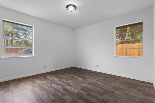 1240 E Jefferson Street, Van Alstyne, TX 75495