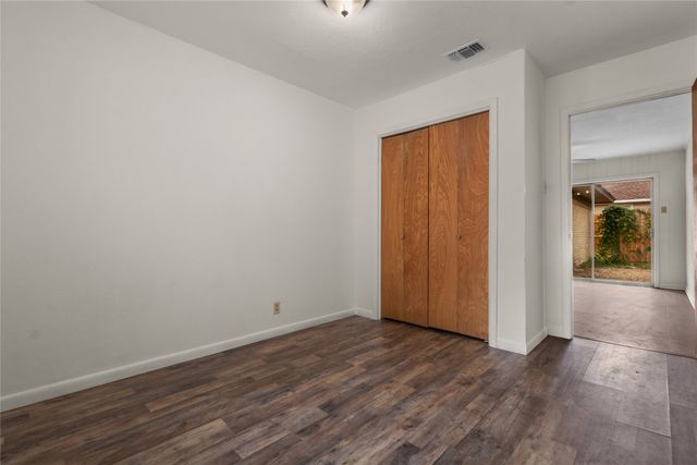 1240 E Jefferson Street, Van Alstyne, TX 75495