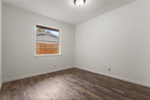 1240 E Jefferson Street, Van Alstyne, TX 75495