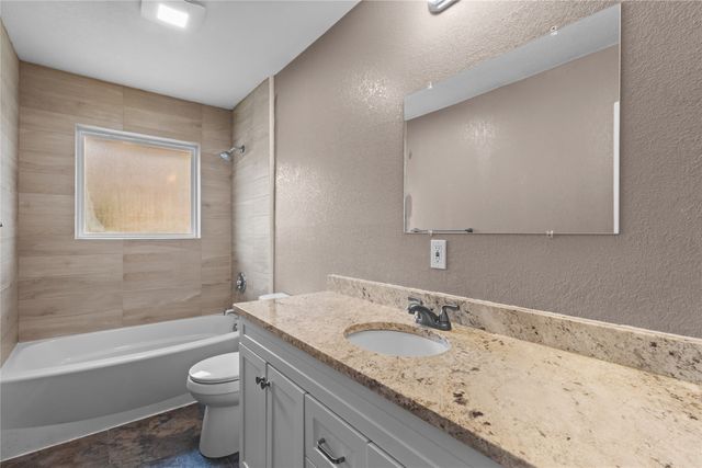 1240 E Jefferson Street, Van Alstyne, TX 75495