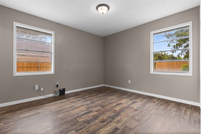 1240 E Jefferson Street, Van Alstyne, TX 75495