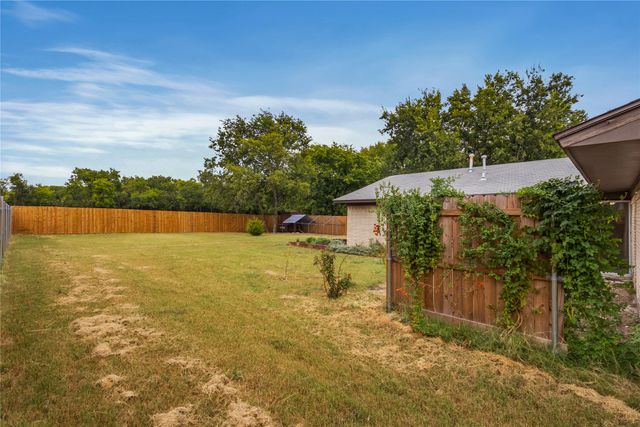 1240 E Jefferson Street, Van Alstyne, TX 75495
