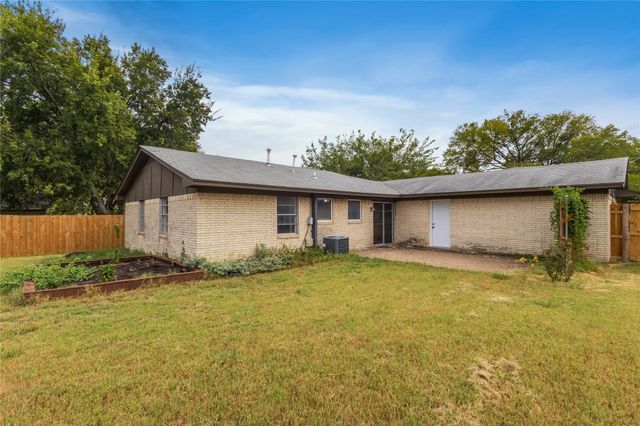 1240 E Jefferson Street, Van Alstyne, TX 75495